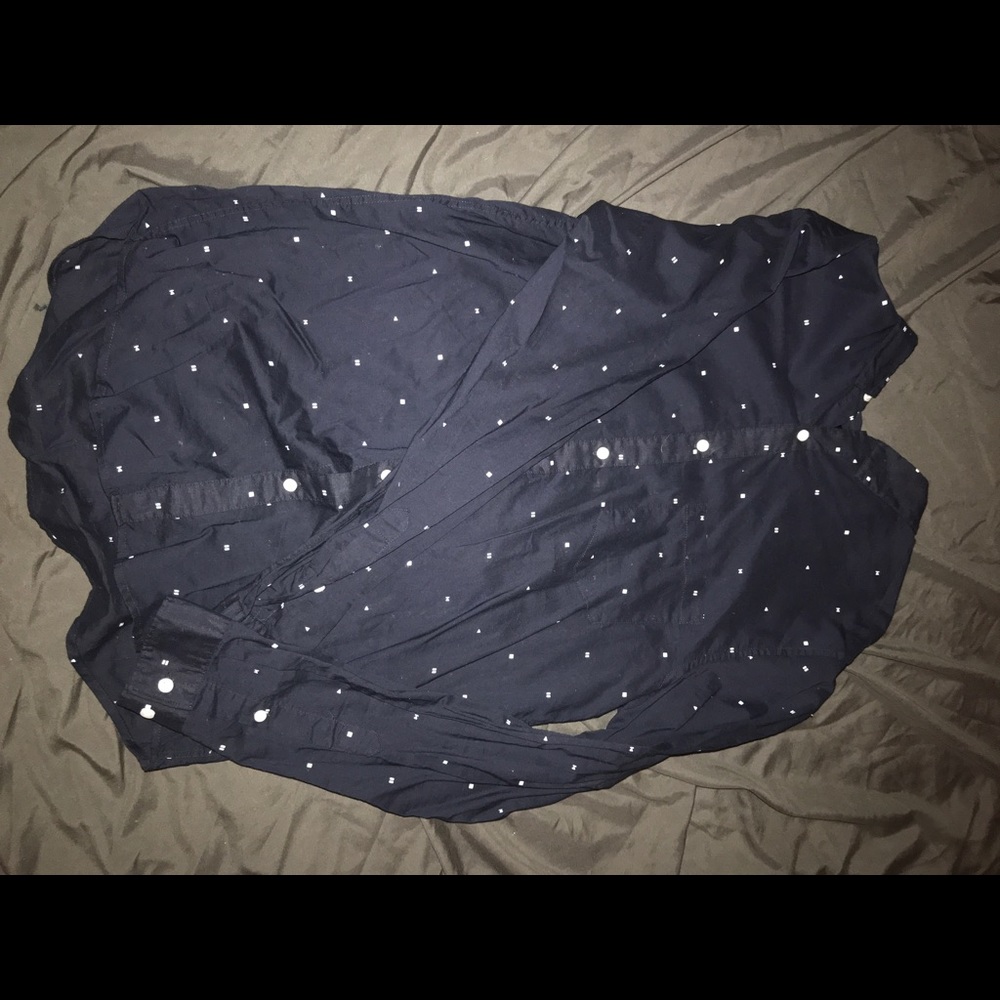 BLUE LONG SLEEVE BUTTON DOWN SHIRT WITH DESIGN